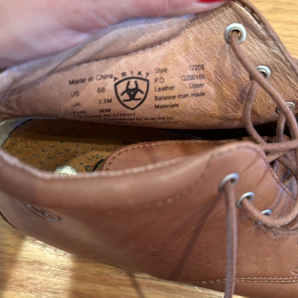 Ariat - Picture 6 of 8